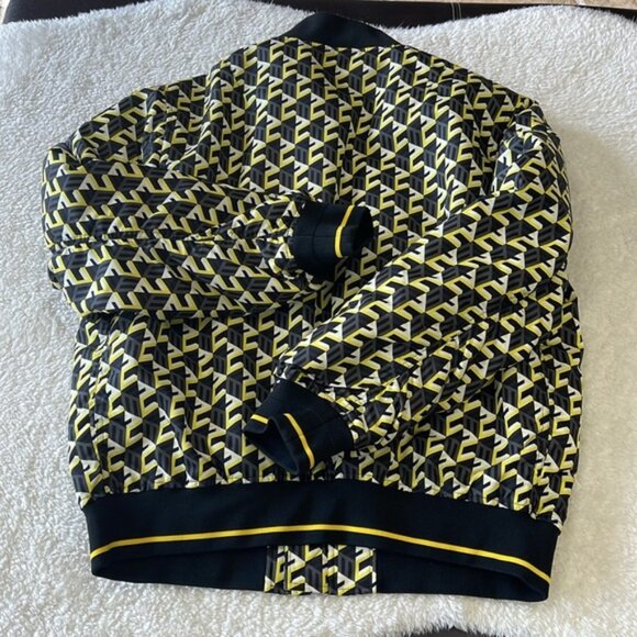 🎁 MCM Men’s Cubic Monogram Print Bomber Jacket - Picture 10 of 10